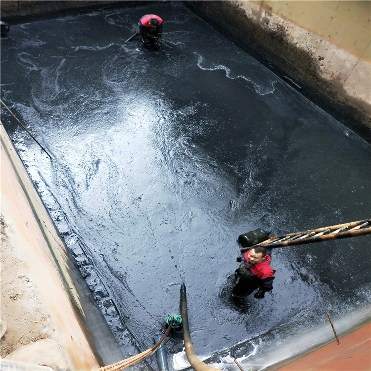 怒江废水池清理